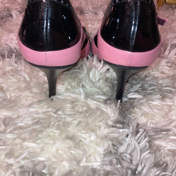 Via Spiga Black Pink Leather Wingtip - Picture 4 of 8
